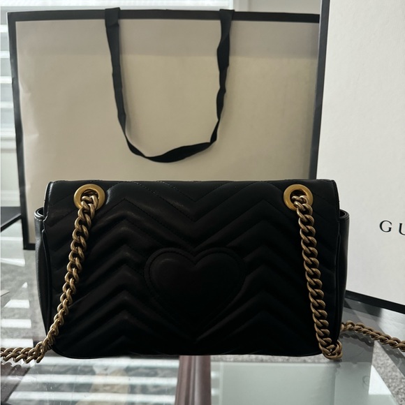 GUCCI MARMONT MEDIUM SHOULDER BAG - Picture 6 of 10